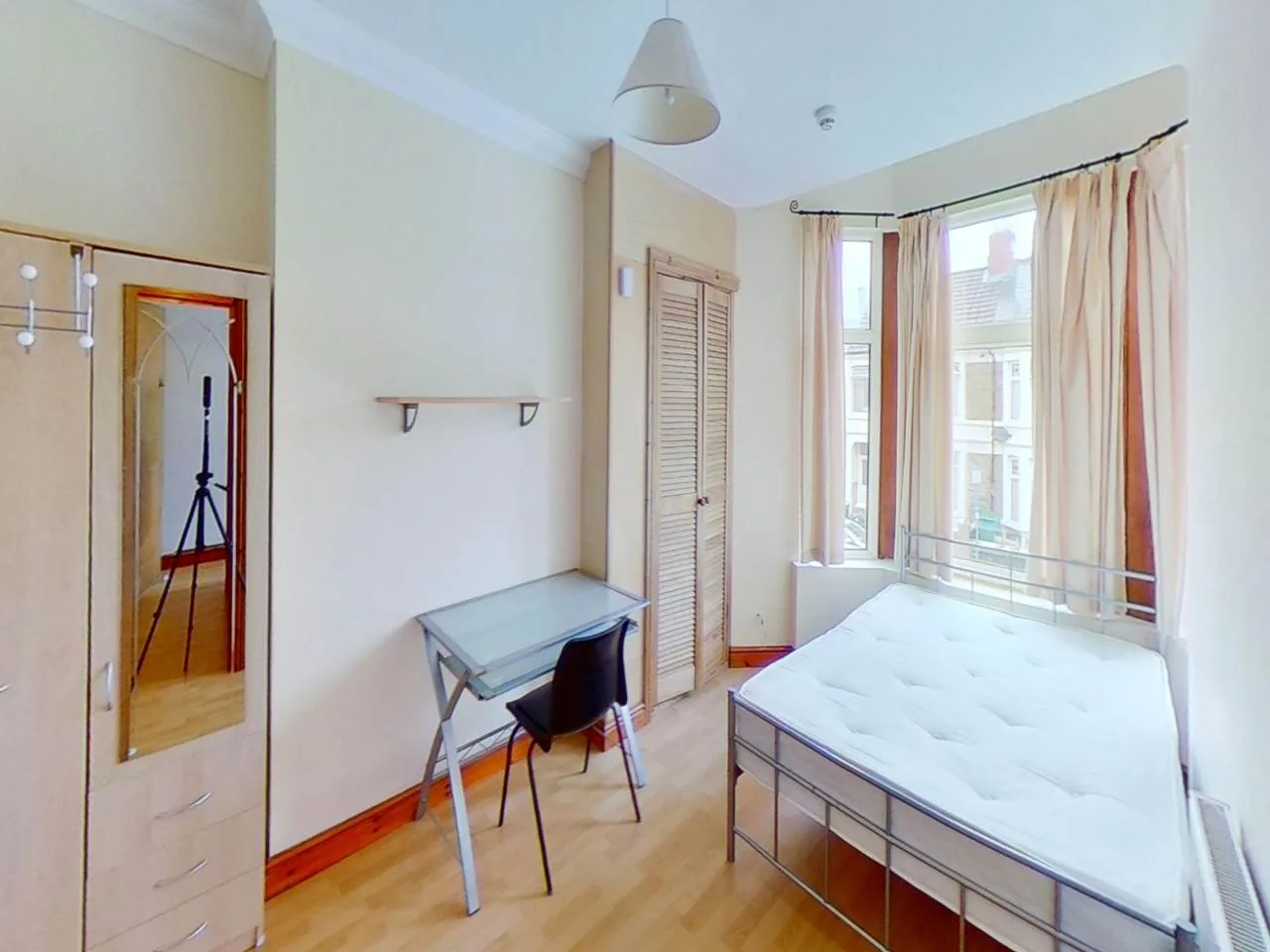 Bedroom - Flat 4, 28 Monthermer Road, Cathays, Cardiff