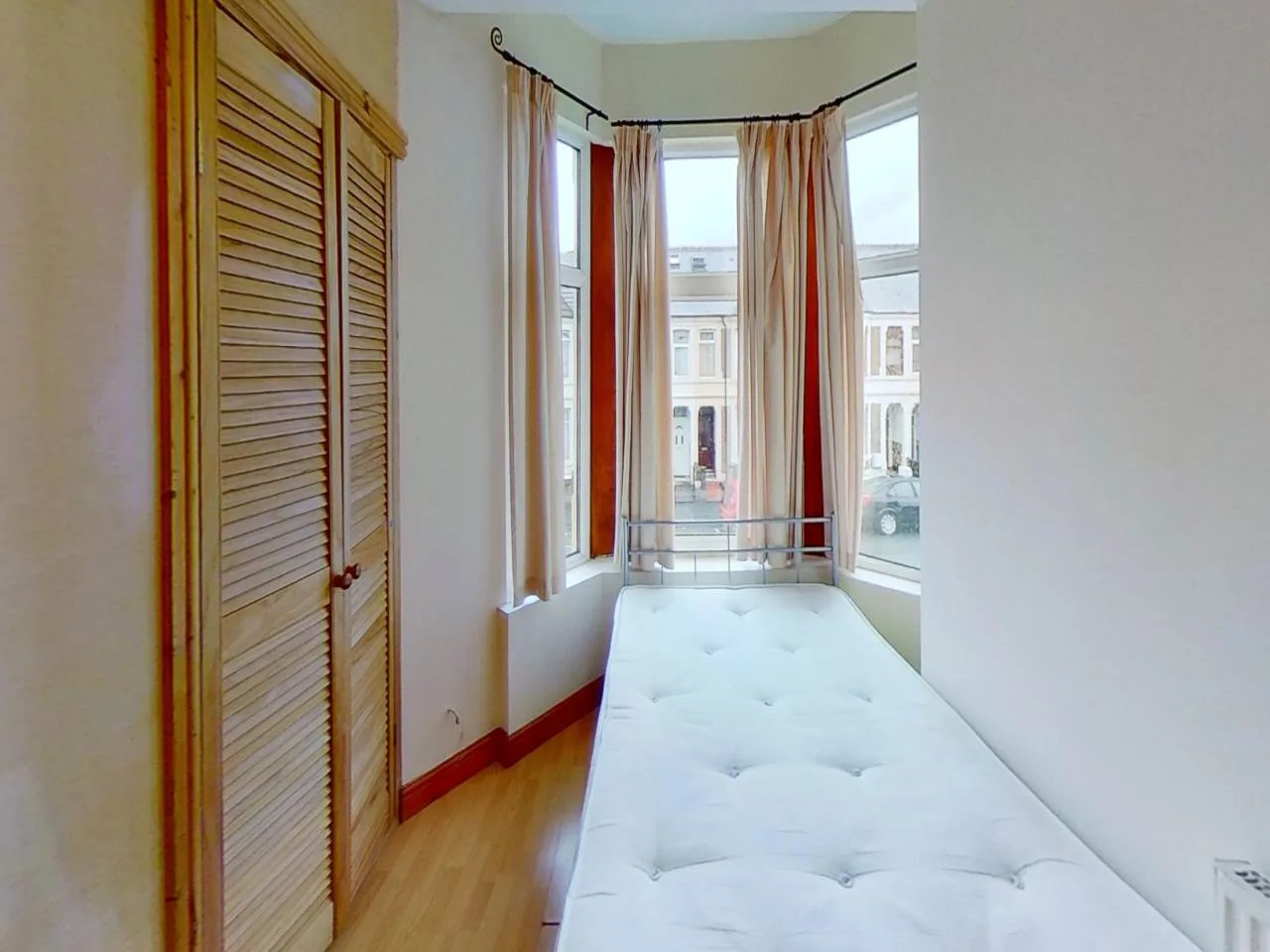 Bedroom - Flat 4, 28 Monthermer Road, Cathays, Cardiff