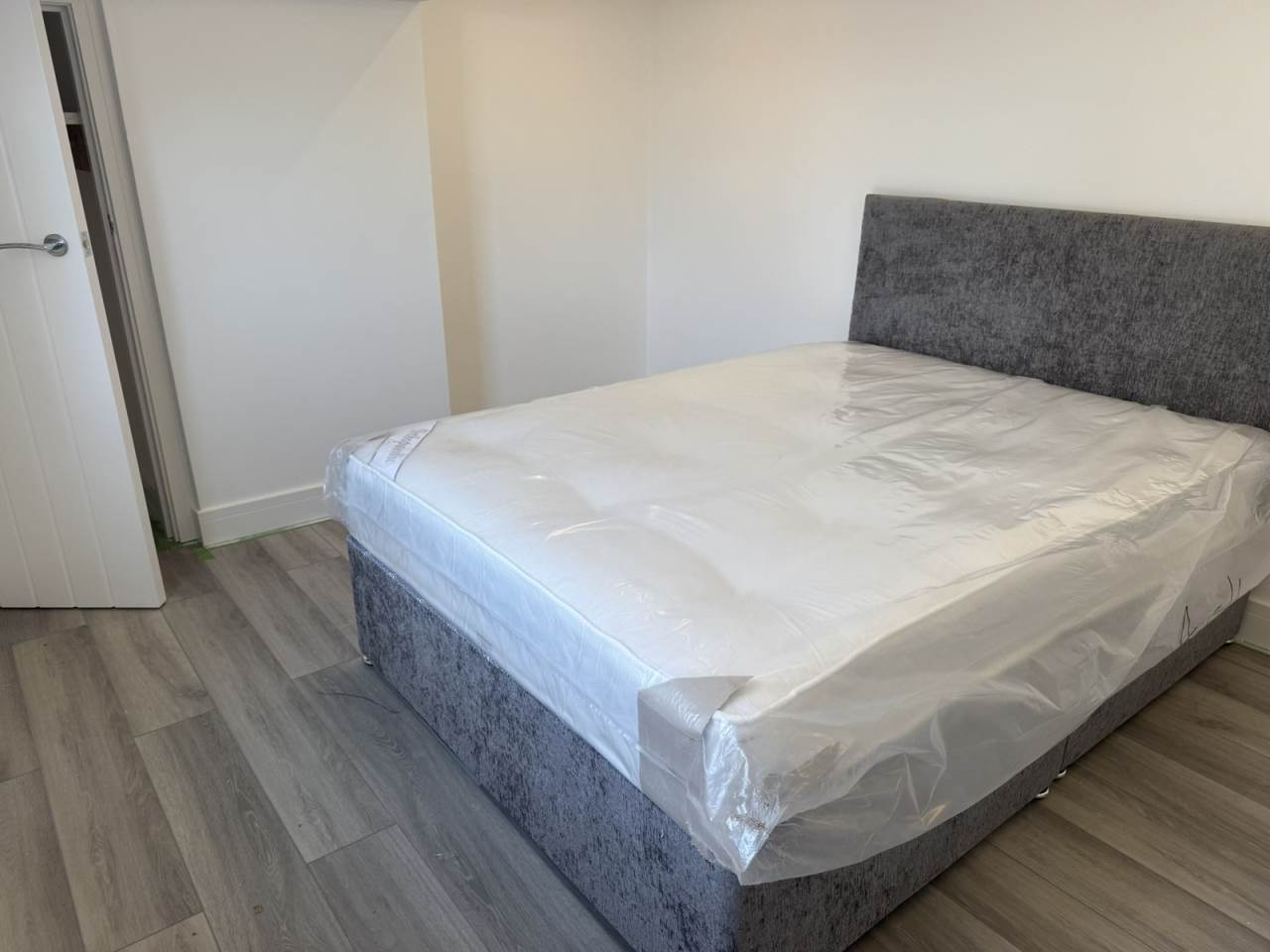 Flat 2, 26, Penarth Road, Grangetown, Cardiff - photo 3