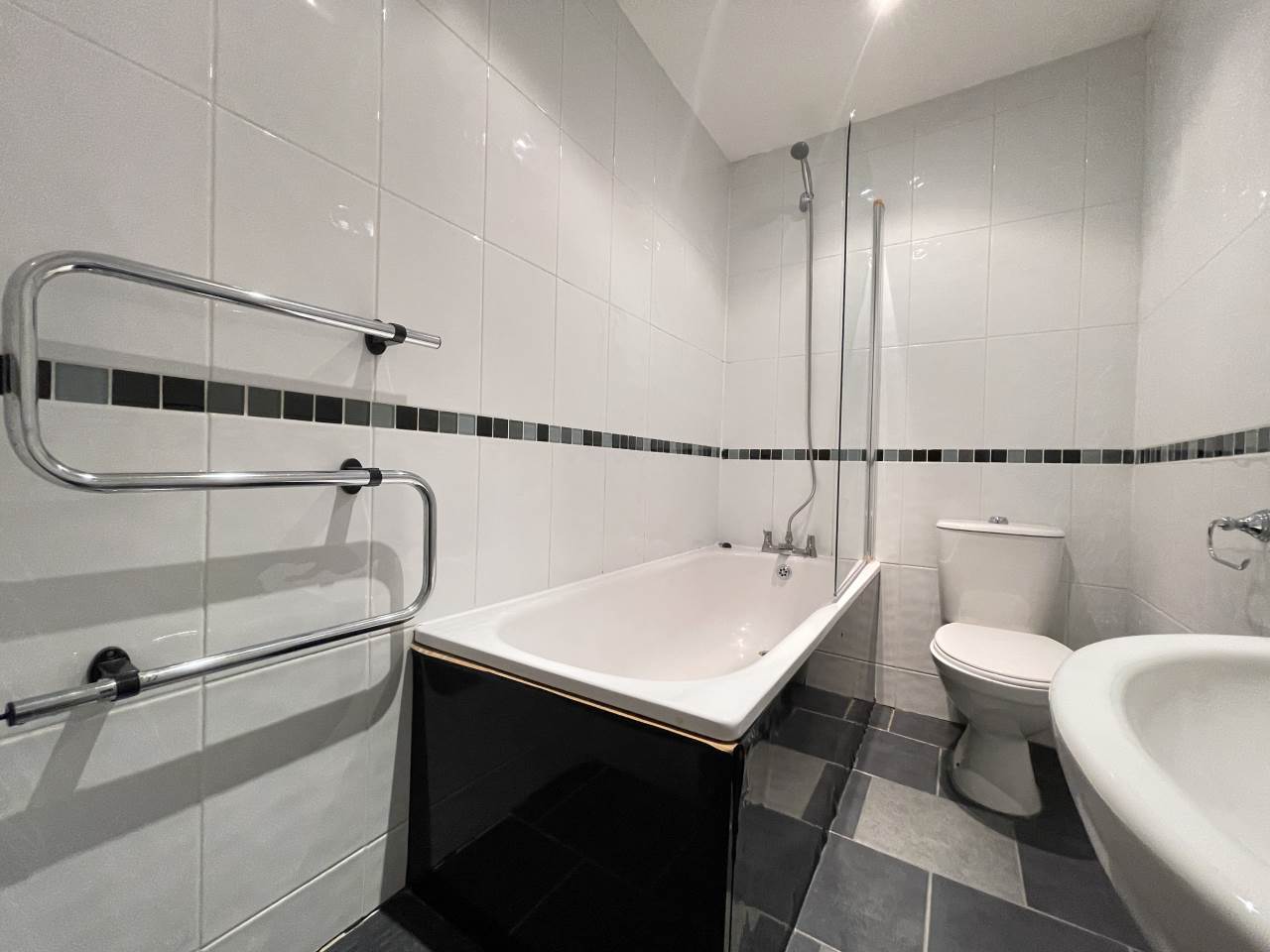 Property photo - Flat 3, 5 Crwys Road, Cathays, Cardiff