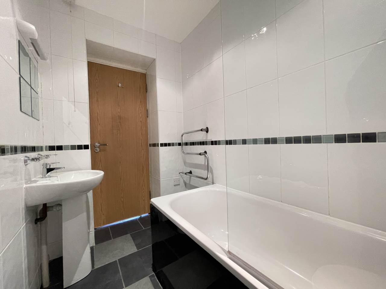 Property photo - Flat 3, 5 Crwys Road, Cathays, Cardiff