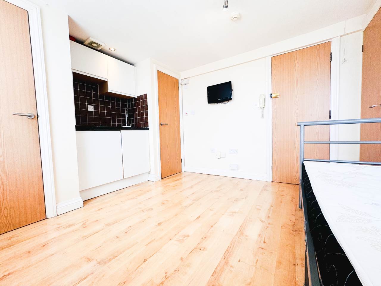 Property photo - Flat 5, 97 (old 3C) Moy Road, Roath, Cardiff