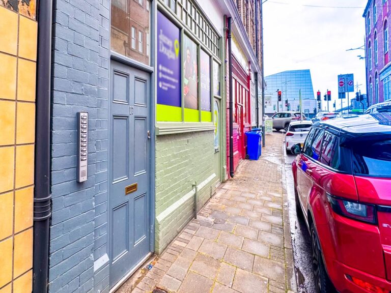 Skinner Street, Newport, Newport