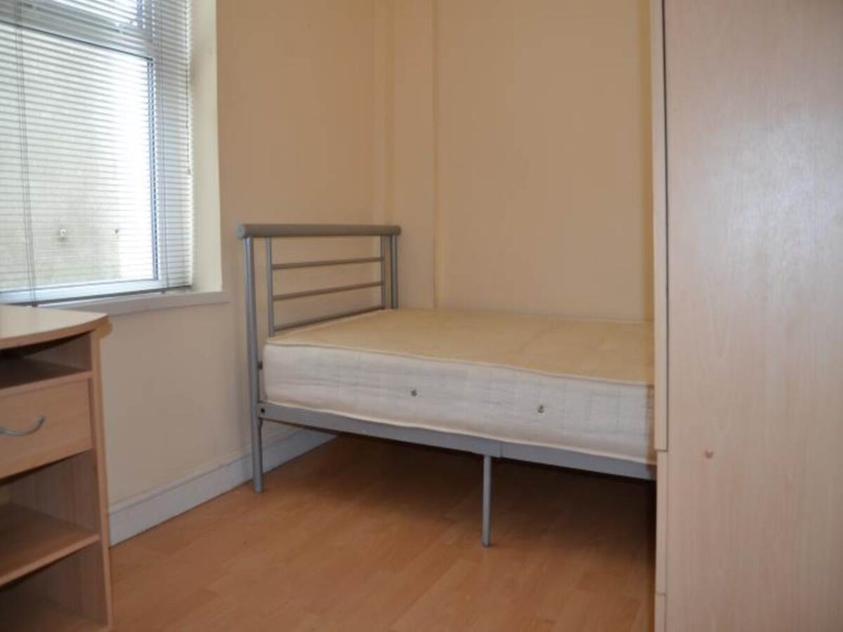 Mackintosh Place Room in Shared Property in Roath, Cardiff
