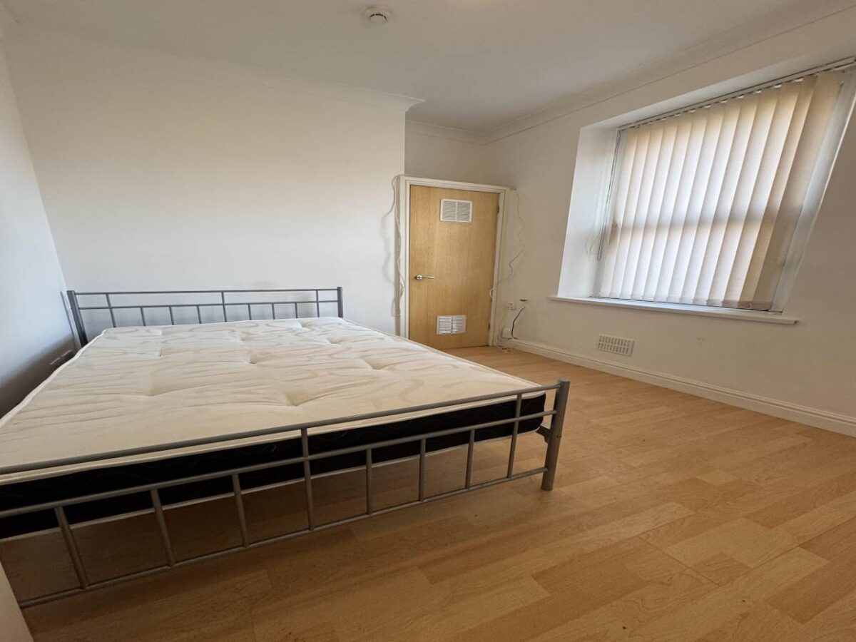 Bedford Street Room in Shared Property in Roath, Cardiff