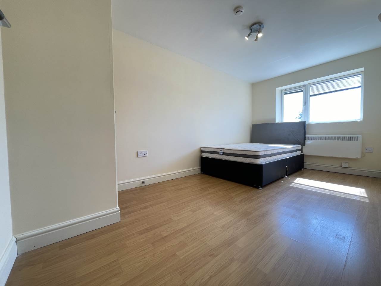 Property photo - Flat 4, 5 Crwys Road, Cathays, Cardiff
