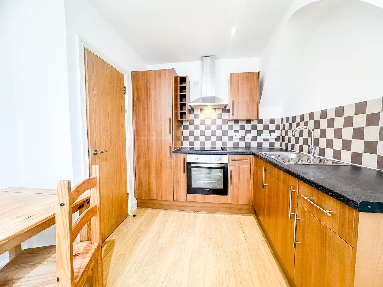 Flat 5, 28, Stow Hill, Newport - photo 4