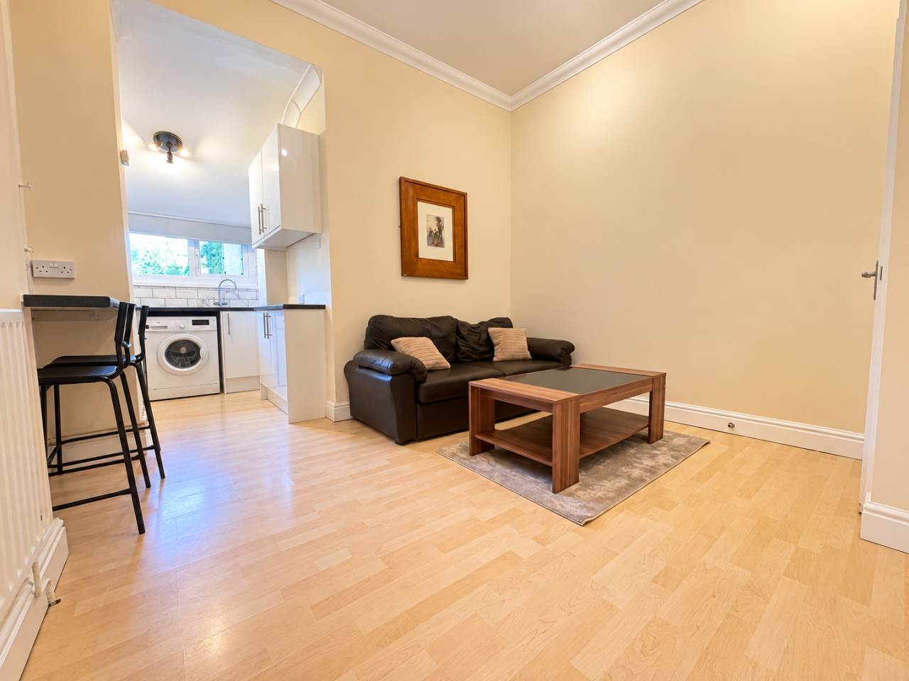Flat 1, 94, Claude Road, Roath, Cardiff - photo 3