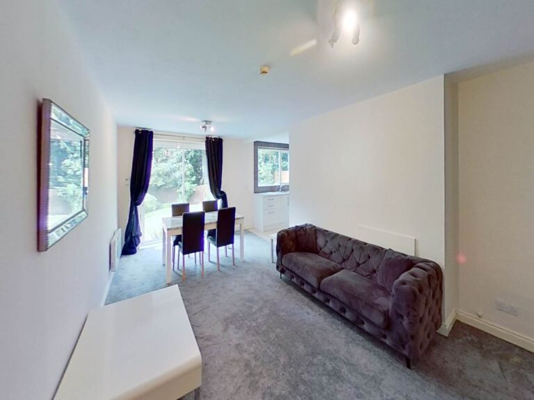 1 Bedroom Flat in Cyncoed, Cardiff