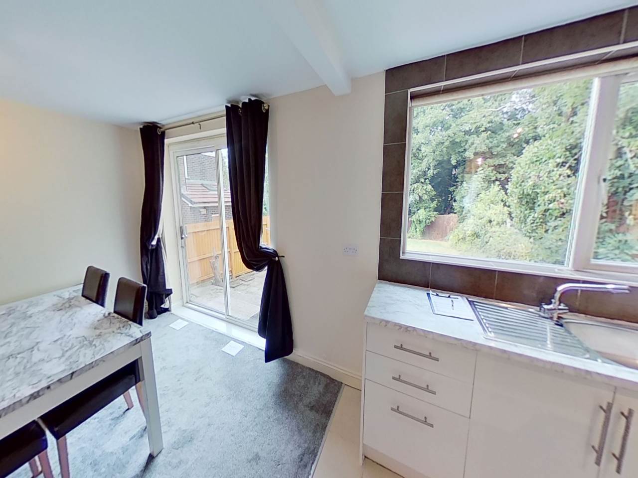 Flat A, 20, Farm Drive, Cyncoed, Cardiff - photo 3