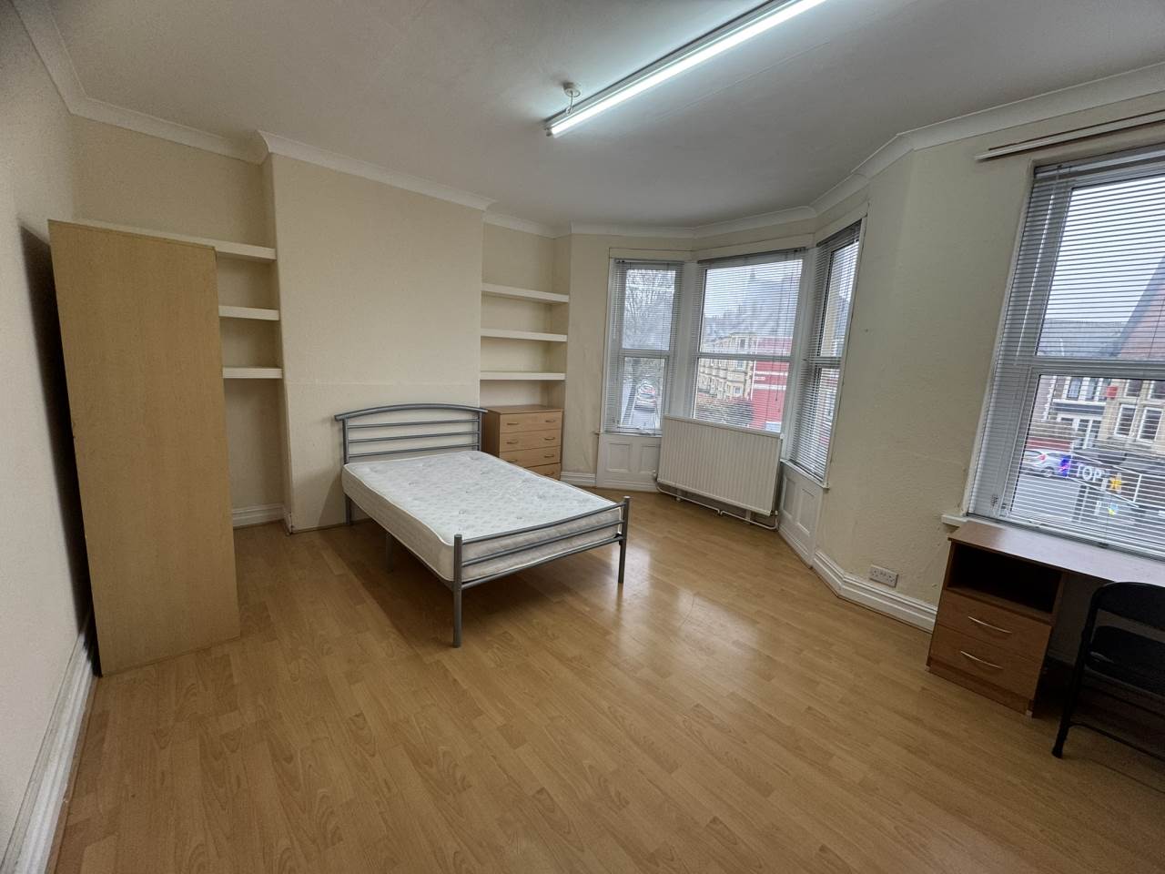 Bedroom 6, 227, Mackintosh Place, Roath, Cardiff - photo 1