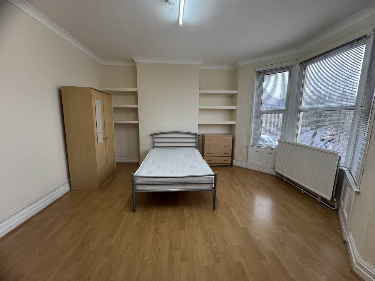 Bedroom 6, 227, Mackintosh Place, Roath, Cardiff - photo 3