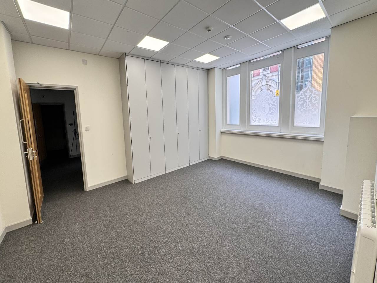 Offices commercial property - Unit 2, Kings Chambers, 8 High Street, Newport, NP20 1FL