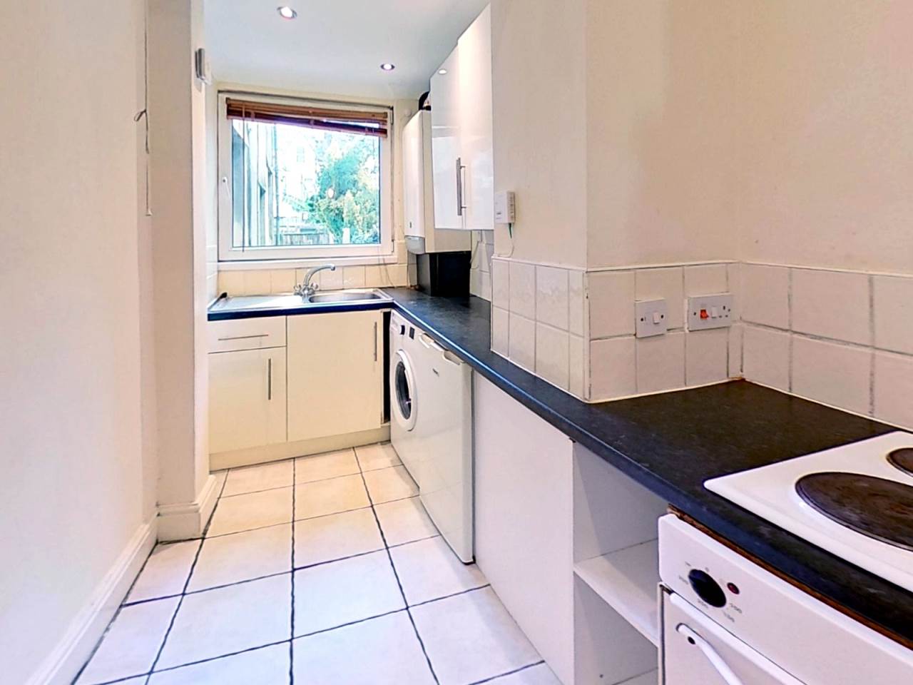 Flat 1, 92, Claude Road, Roath, Cardiff - photo 3