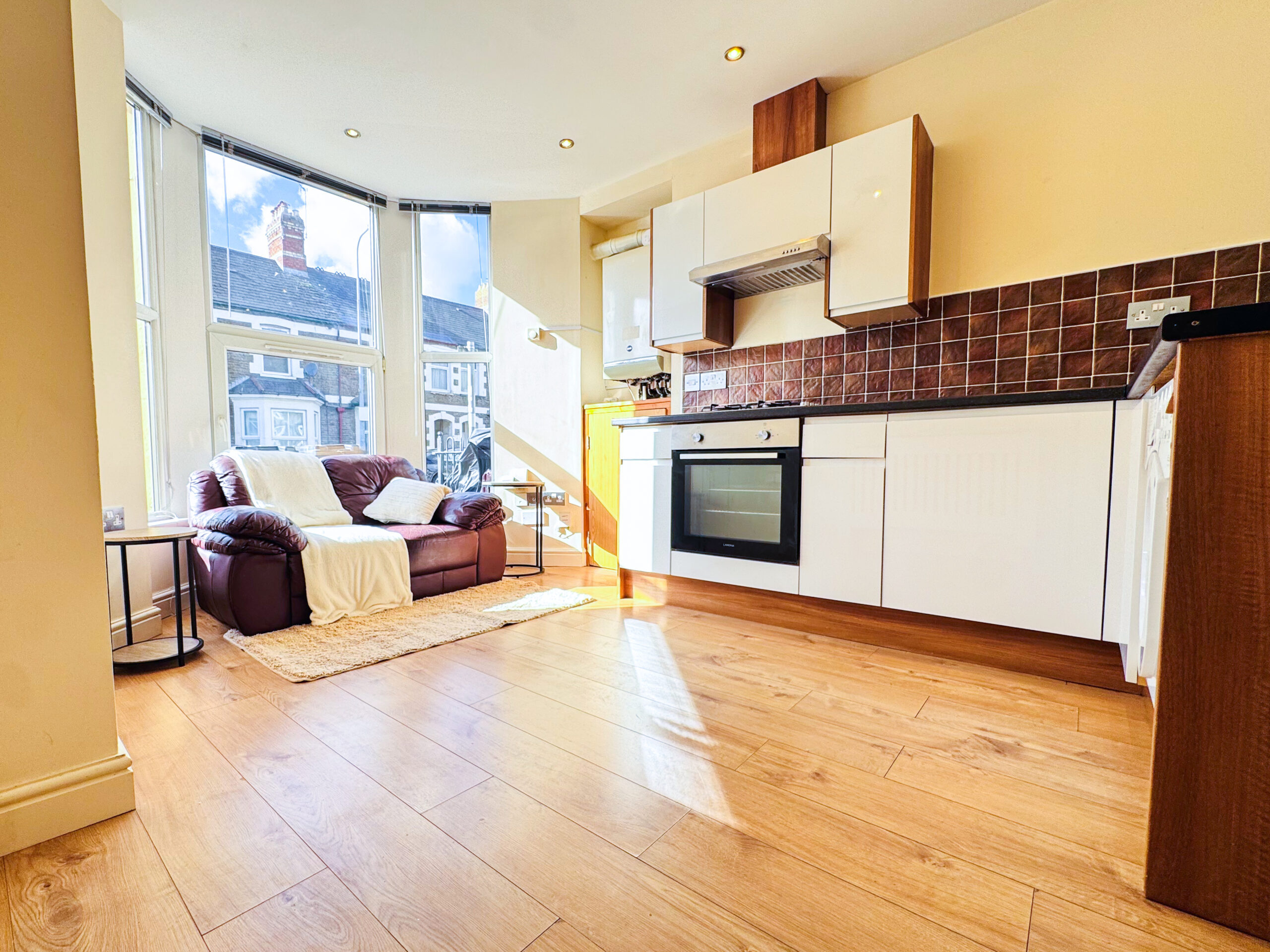 Mackintosh Place, Roath, Cardiff - photo 5